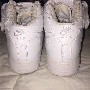 Nike Air Forces 1 Mid